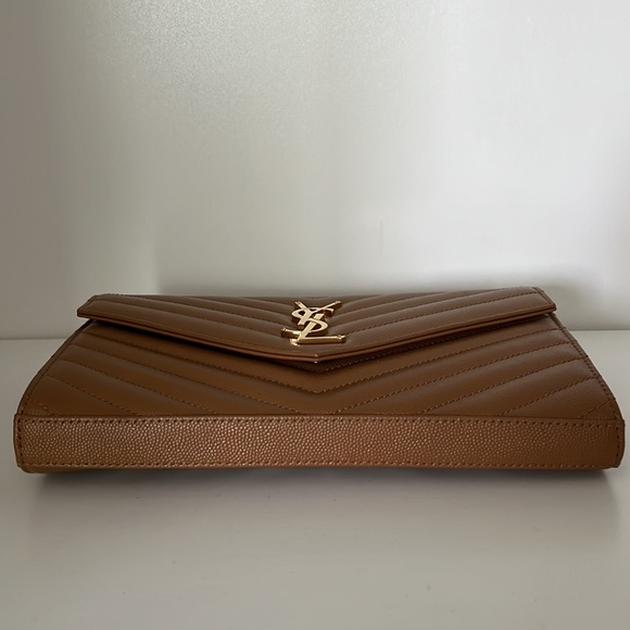 Authentic CASSANDRE SAINT LAURENT MATELASSÉ CHAIN WALLET - Picture 5 of 10